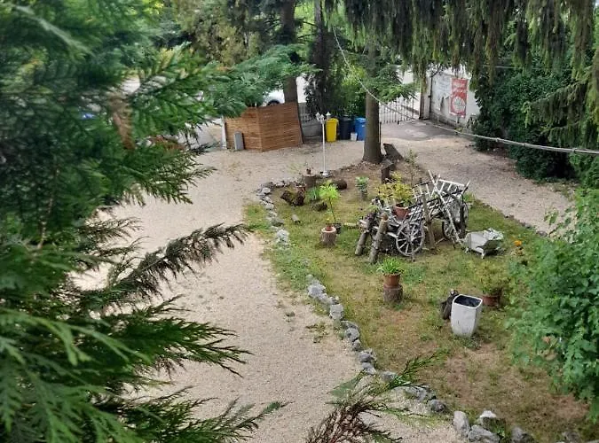 Ibolya Lak 2